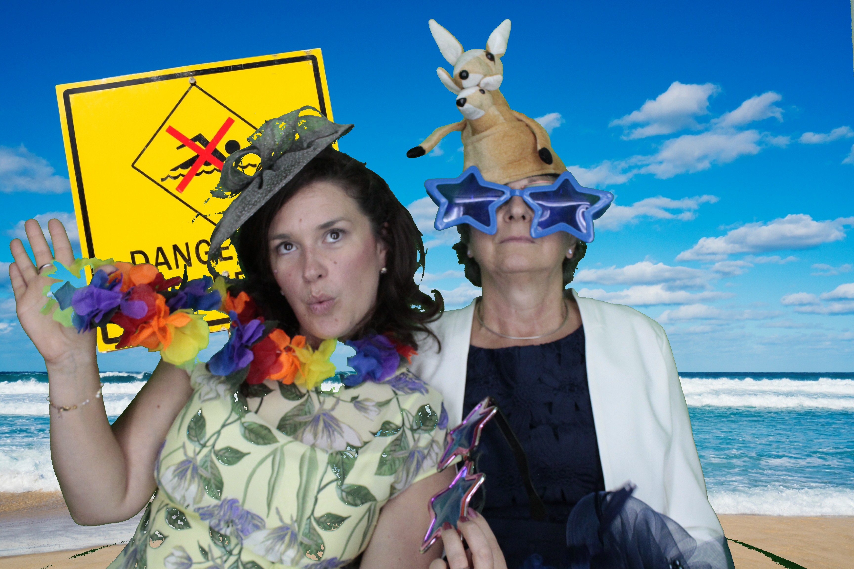 Mr & Mrs Bowles | View more photos from the event at gallery.myphotoboothexperience.co.uk/u/MyPhotoBoothExperienceLtd/Mr-Mrs-Bowles